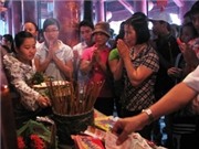 Bóng đá anh, ngoại hạng anh, lịch thi đấu euro 2012, Văn Miếu chật cứng các sĩ tử... khấn vái cầu may